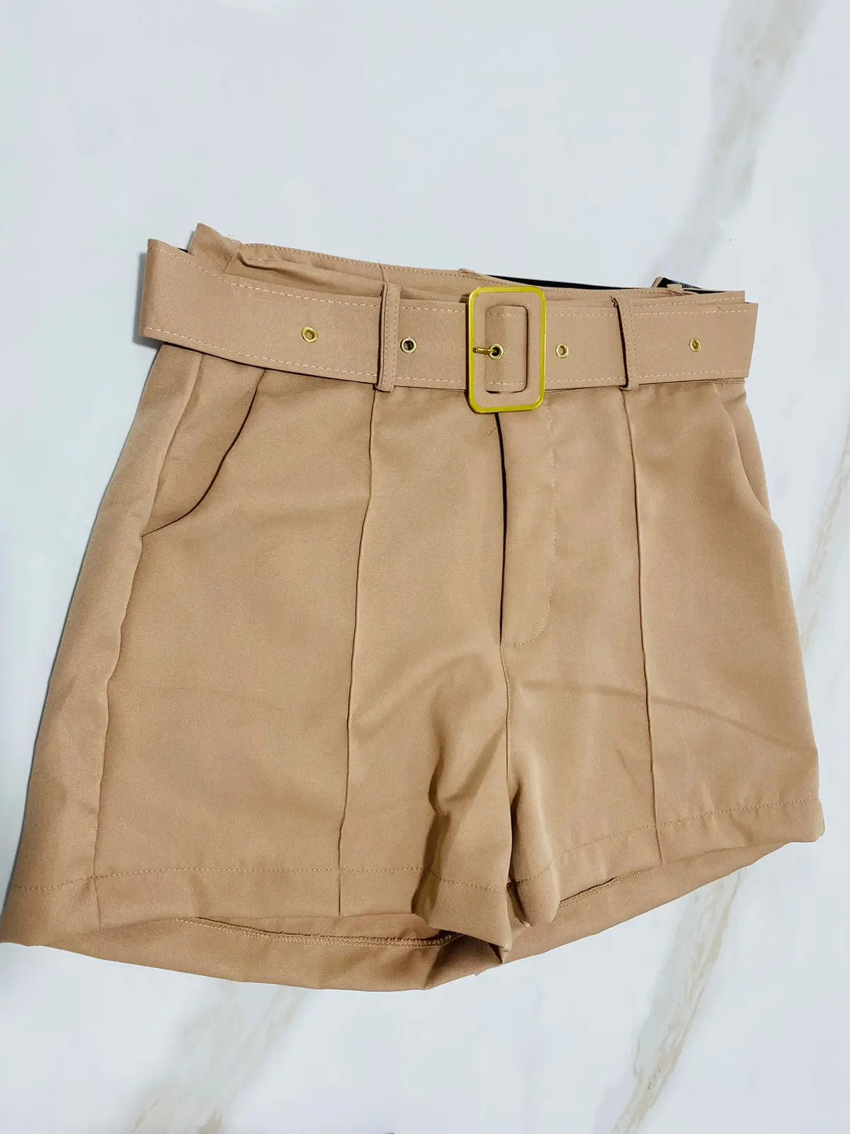 Short social âmbar